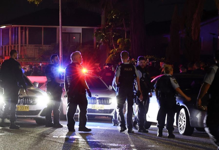 بعد شنه هجوما بسكين... الشرطة الأسترالية تقتل مراهقاً!