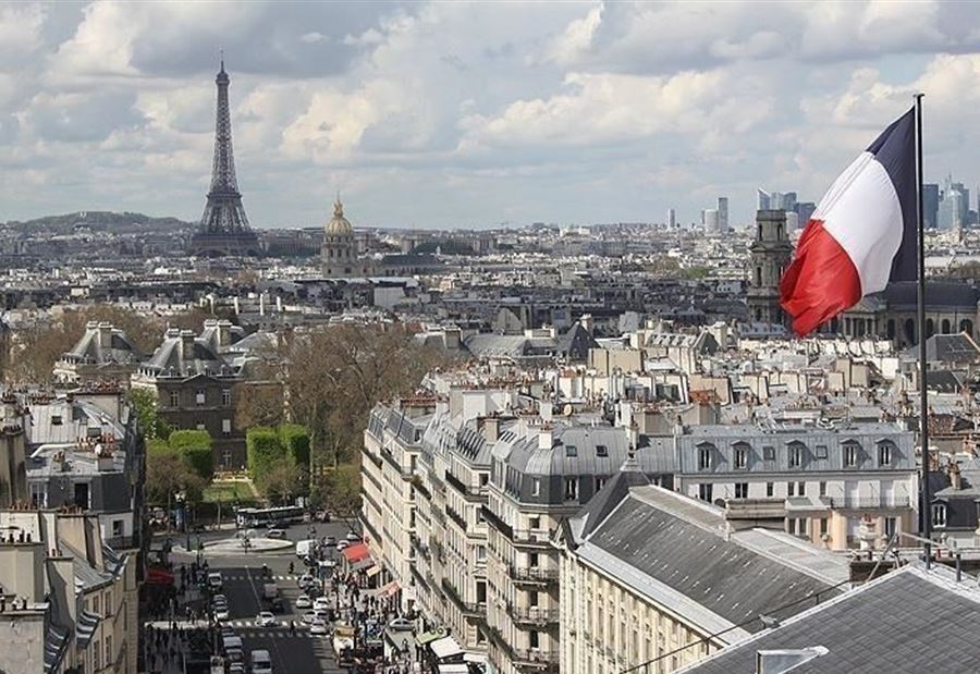 باريس تَطلب من رعاياها في الدول الإسلامية توخي الحذر
