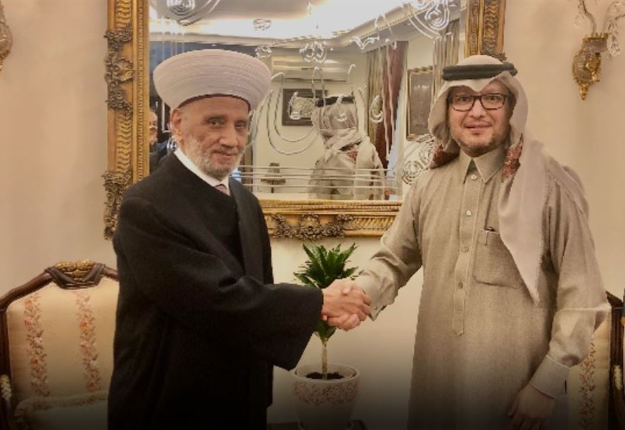 لقاء بين دريان وبخاري... ماذا دار بينهما؟ 