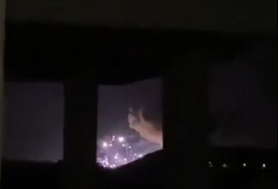 مسيّرة اسرائيلية تستهدف منزلاً مدمراً في يحمر الشقيف (فيديو)