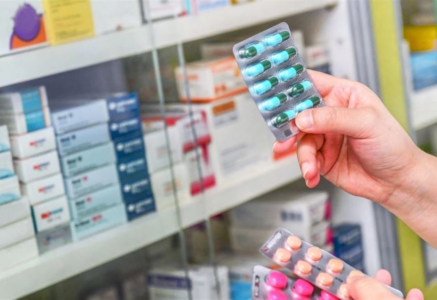 فضيحة الدواء المزور... كيف علّق نقيب الصيادلة! 