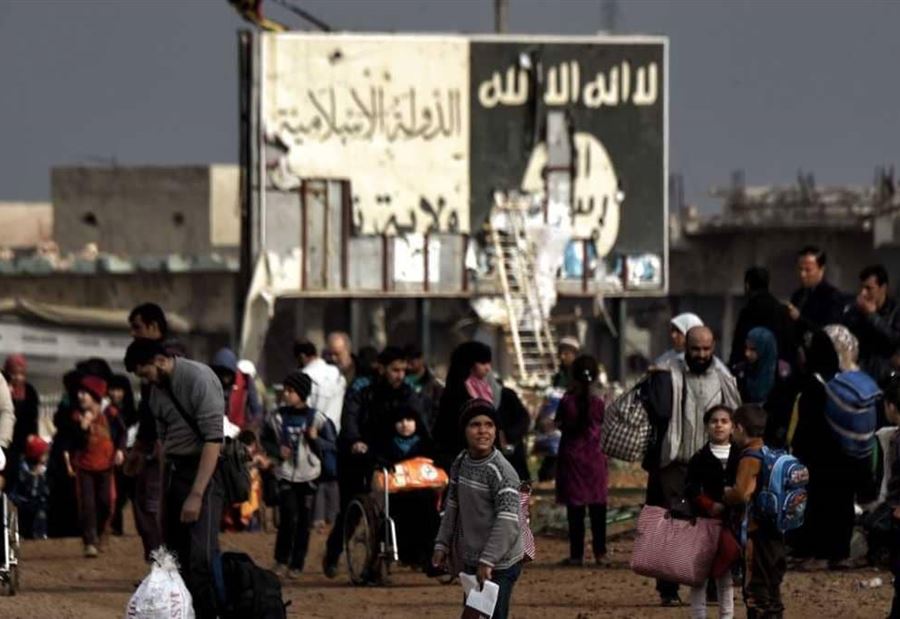 الداعشية الألمانية جينيفر "اشترت" طفلة وقتلتها بوحشية الداعشية الألمانية جينيفر "اشترت" طفلة وقتلتها بوحشية