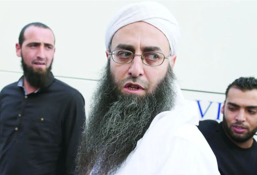 احمد الاسير يرفض المثول امام قاضية لانها "إمرأة"