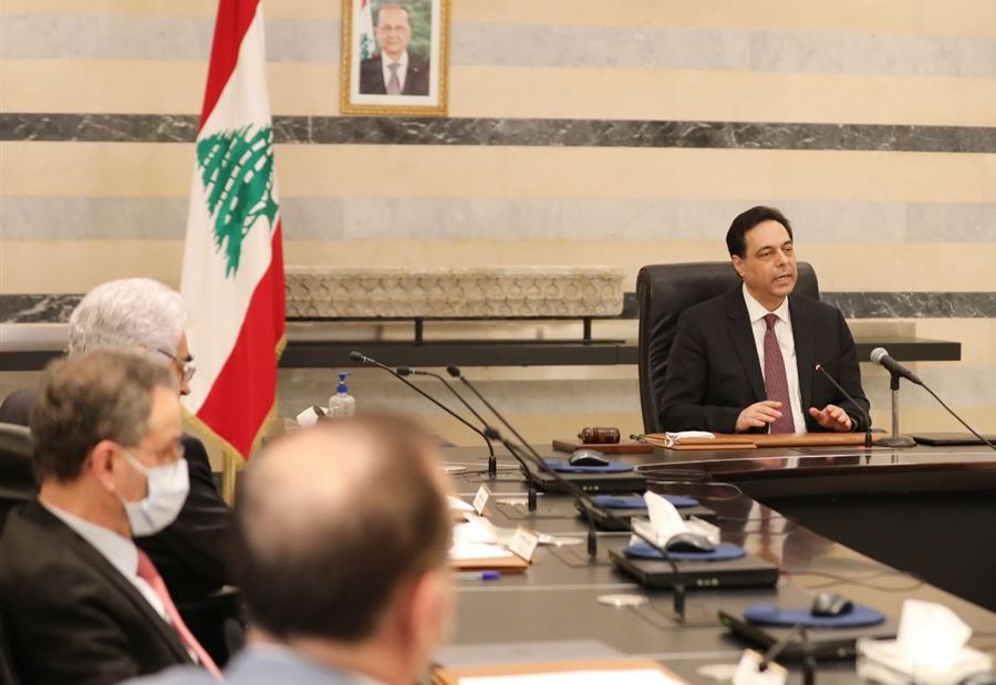 الحكومة توافق على تمديد "التعبئة"... هل يفتح المطار؟