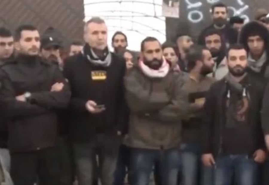 بالفيديو: مشانق داخل احدى الخيم في ساحة الشهداء...ماذا يجري؟
