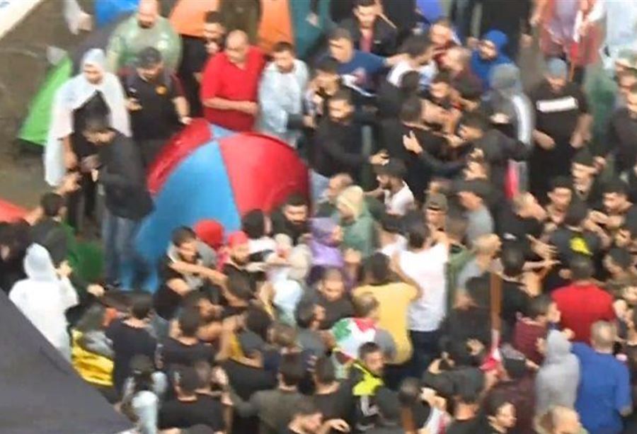 بالصور: إشكال في "رياض الصلح" بسبب المسّ بـ"نصرالله"