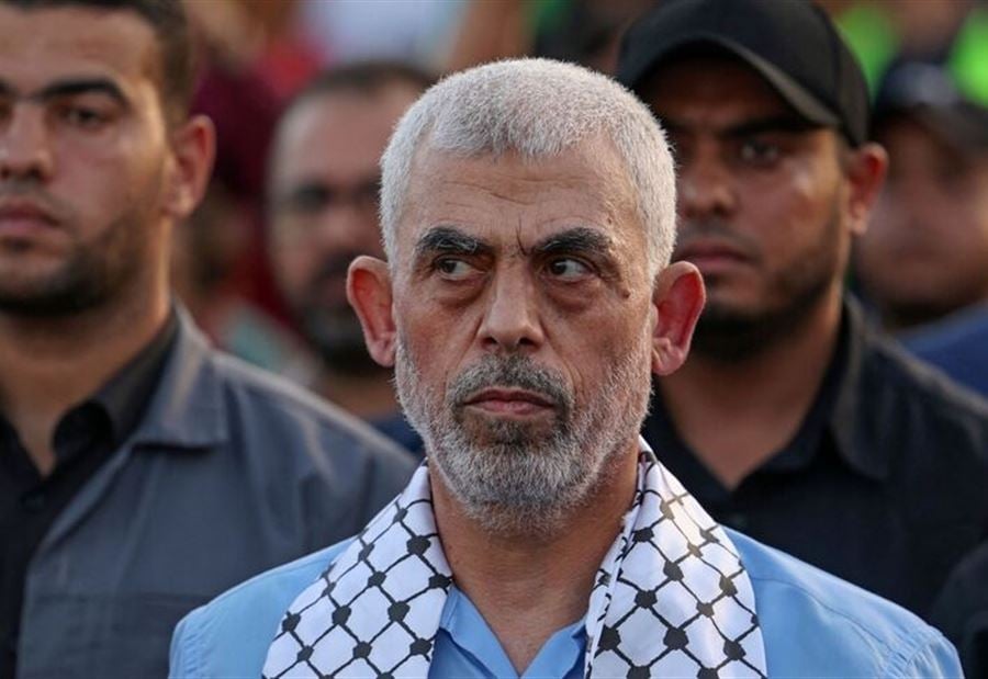 حقّقت معه 180 ساعة... ضابط إسرائيلي يكشف ما قاله السنوار عن حماس