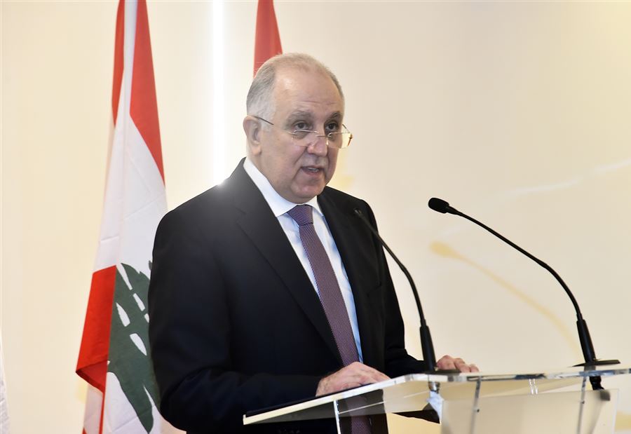 تمنٍ من وزير الداخلية على المواطنين