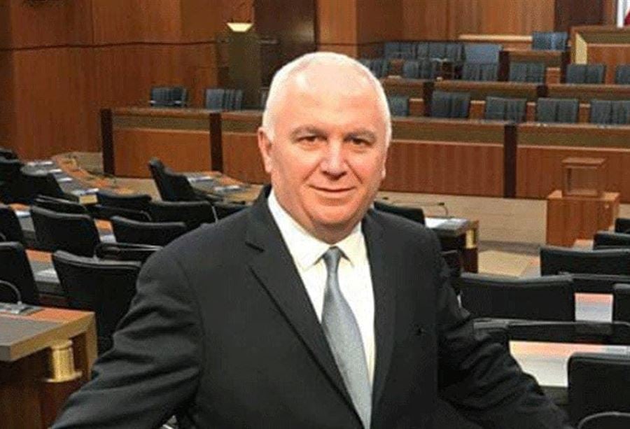 ضاهر و"تركيب الطرابيش"