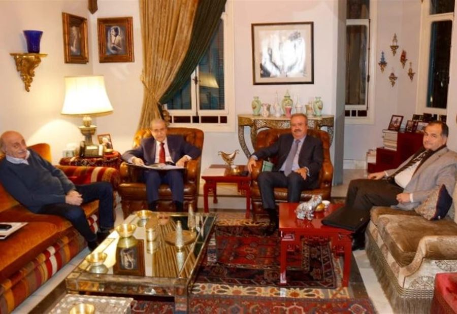 جنبلاط يبحث مع الخليل وجابر التطورات السياسية 