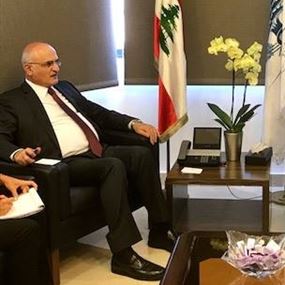 وزير المالية يحسمها ... هل من زيادة على البنزين؟ 