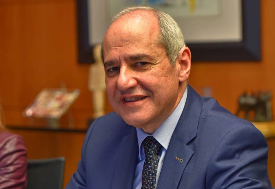 خلف لـ "مشرفية: ورطوك... وندعوك إلى الإستقالة