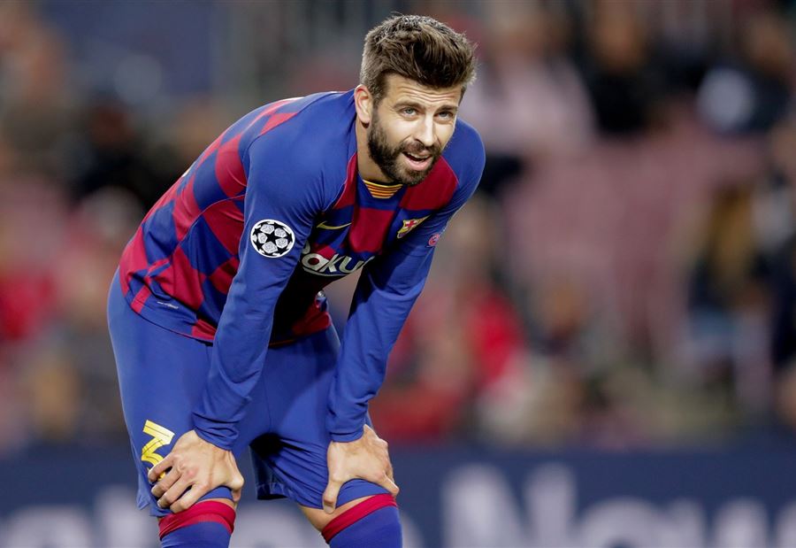  "بنك الحظ"... بيكيه يسخر من وضع  برشلونة "المالي"