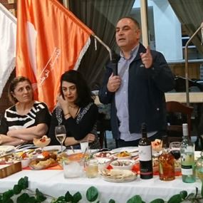أسود شارك في العشاء السنوي لهيئة الوطني الحر في أستراليا أسود شارك في العشاء السنوي لهيئة الوطني الحر في أستراليا