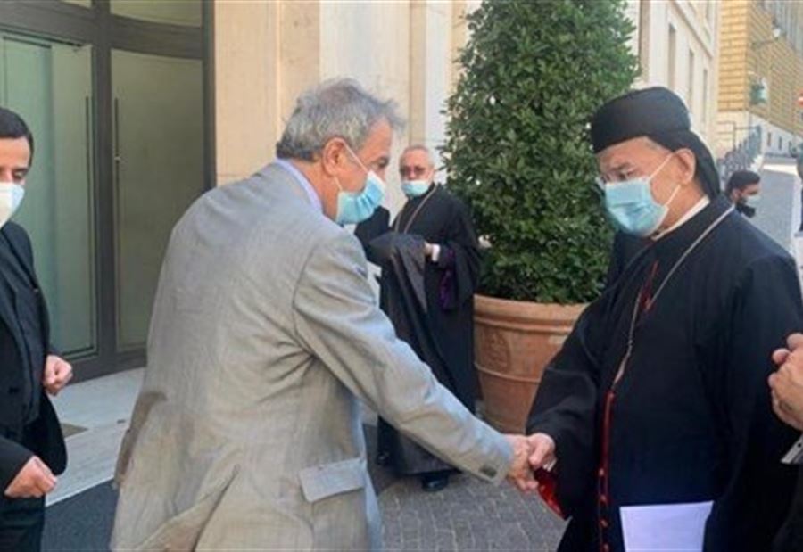 وصول البطريرك الراعي إلى الفاتيكان (صورة)