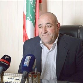 منع تجوّل النازحين السوريين في عرسال !  منع تجوّل النازحين السوريين في عرسال !