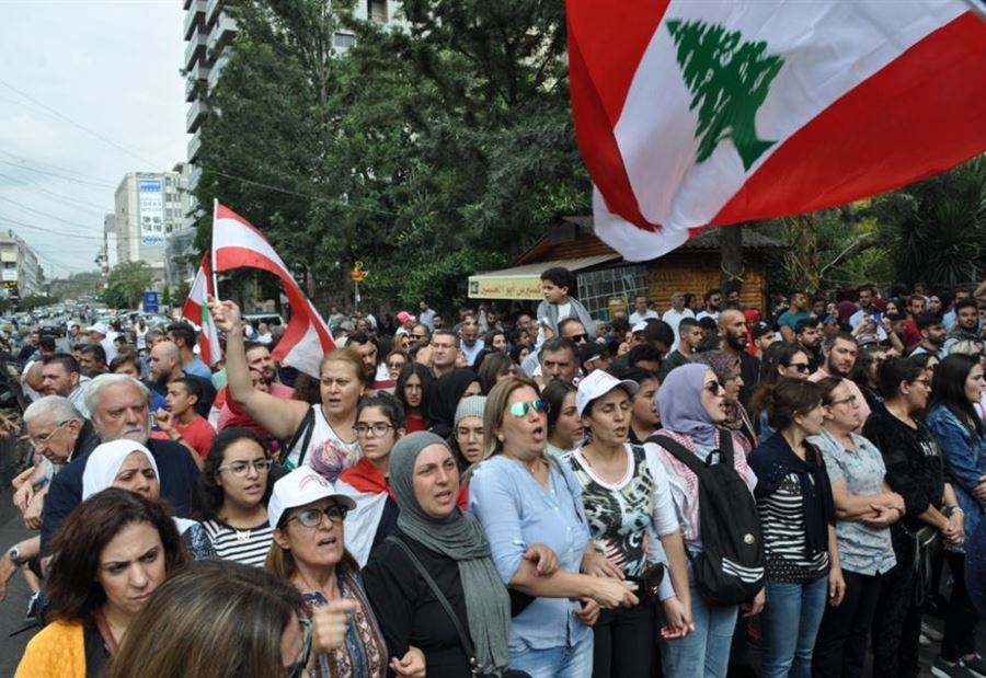"حراك صور" ينوّه بكلام نصرالله... لن نقفل الطرقات "حراك صور" ينوّه بكلام نصرالله... لن نقفل الطرقات