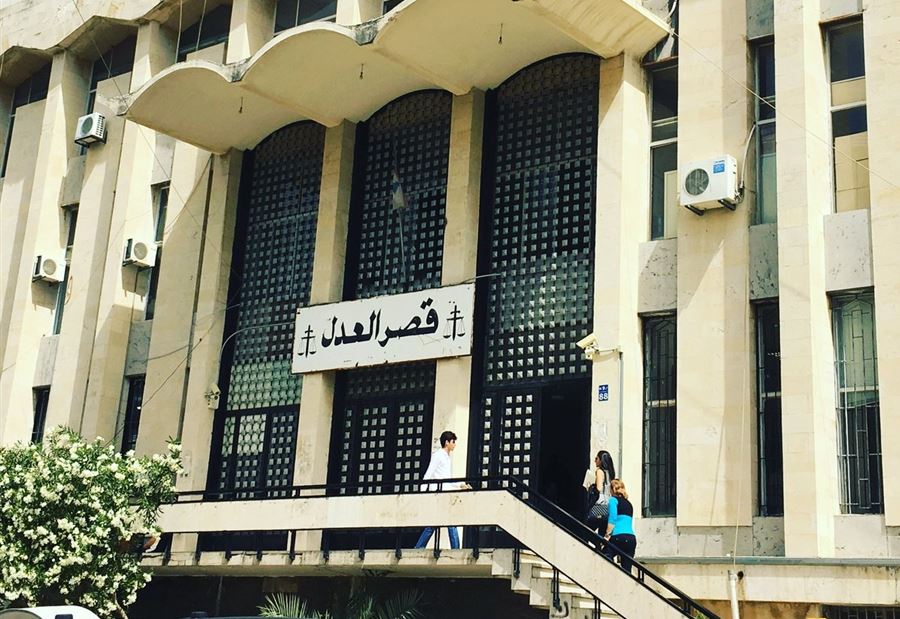 دوافع هجوم وهاب على القاضي منصور