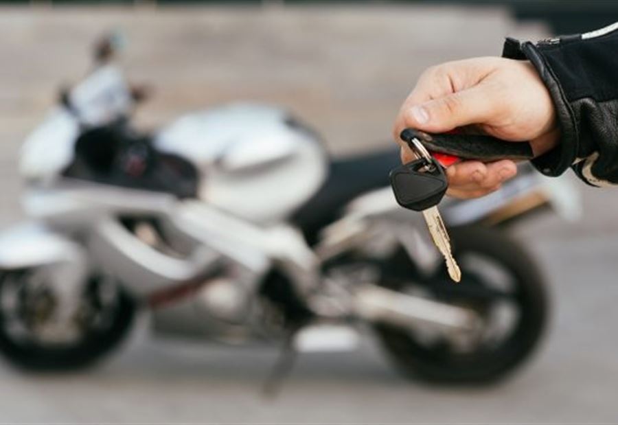 "إنكربت" تحجز الدراجات النارية