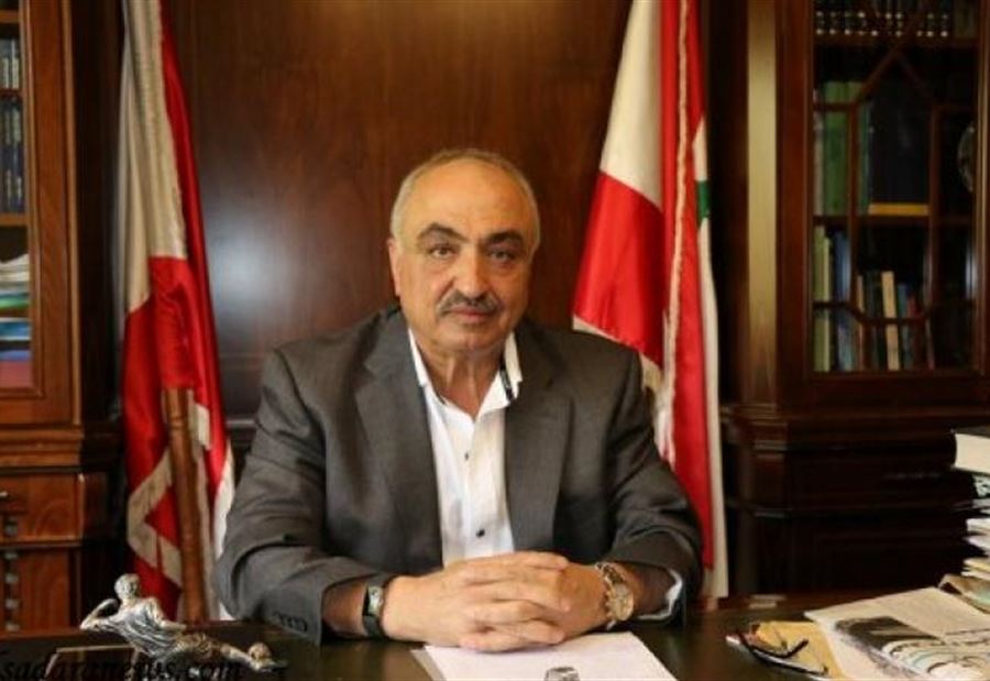 الحجار: ما في خيمة فوق راس حدا