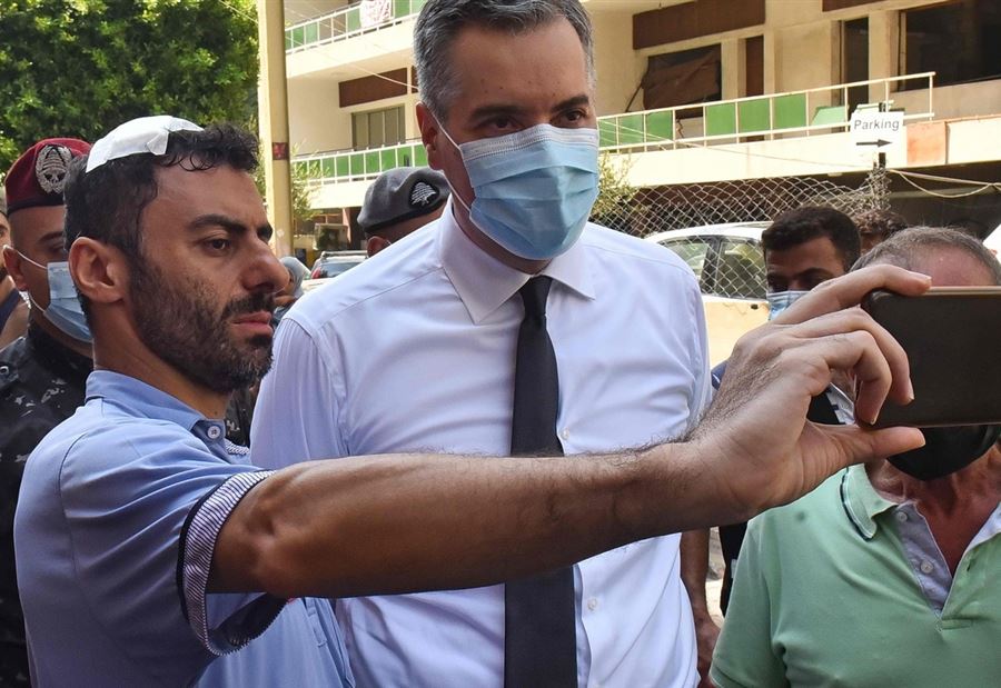 اديب مصر على امرين وزيارة متوقعة الى القصر اليوم اديب مصر على امرين وزيارة متوقعة الى القصر اليوم