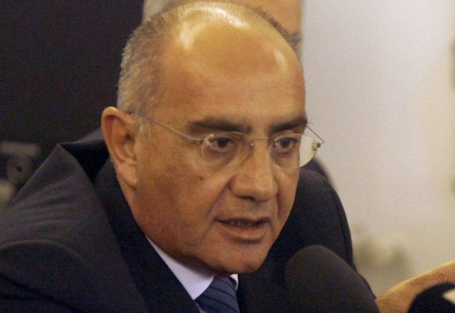 سعيد ينصح 