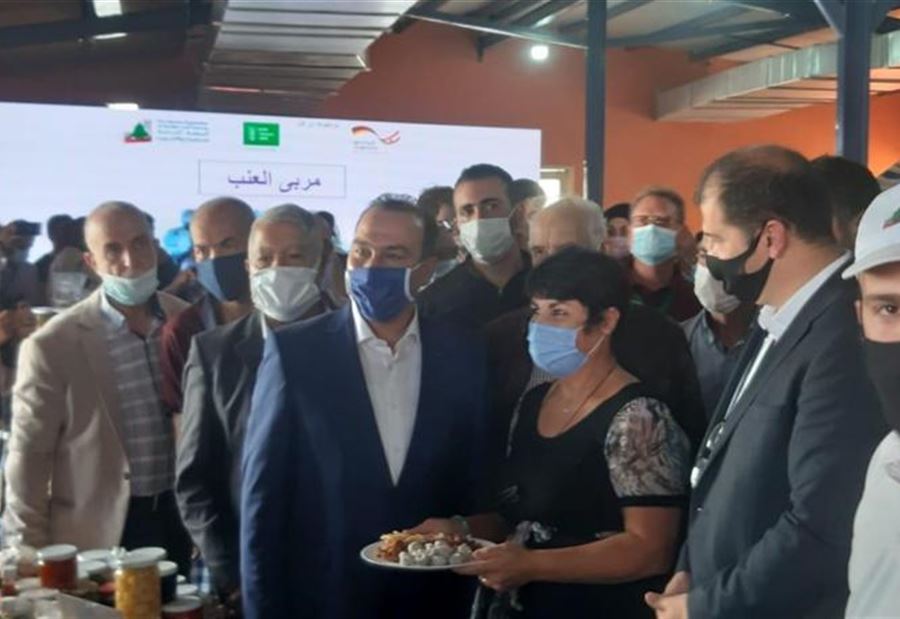 مرتضى يكشفُ عن مُساعدات عينية للمزارعين 