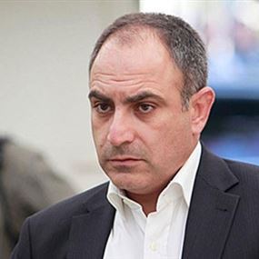 أسود: حكومة اكثرية هي خيار لا يخالف الدستور