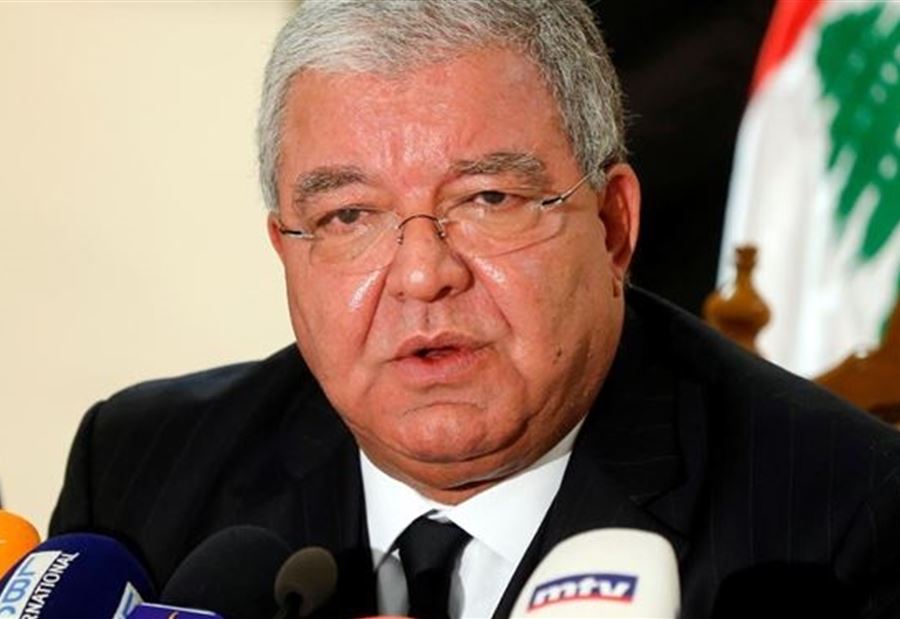 المشنوق يدعو إلى رفع الرواتب والأجور... وإلا!