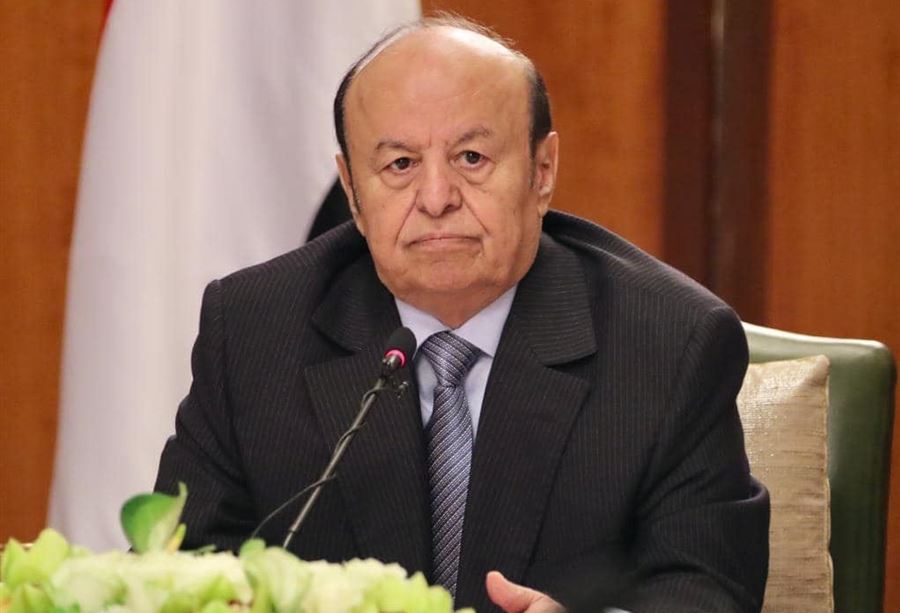 أولُ تعليقٍ للرئيس اليمني على إنفجار مطار عدن 
