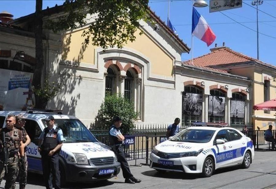 فرنسا تحلُ منظمة "بركة سيتي" الإسلامية فرنسا تحلُ منظمة "بركة سيتي" الإسلامية