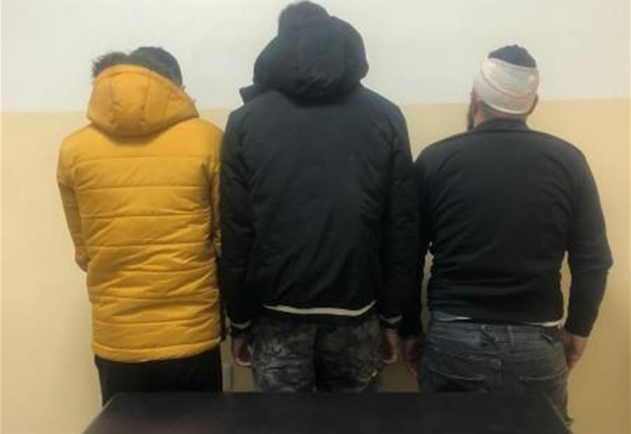 كمينٌ محكم يحبط مخطّطا لنقل السيارات المسروقة الى سوريا!