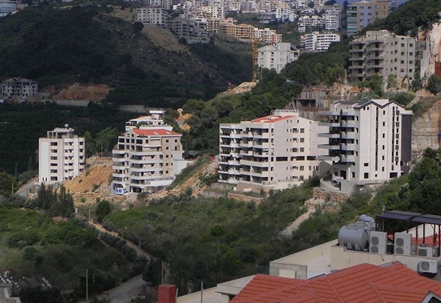 أسلحةٌ حربية ومخدرات... الجيش يوقف مواطنًا في الفنار 
