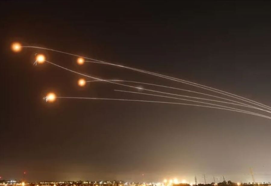 بحثٌ جدي... خياران إسرائيليان للرد على الهجوم الإيراني بحثٌ جدي... خياران إسرائيليان للرد على الهجوم الإيراني