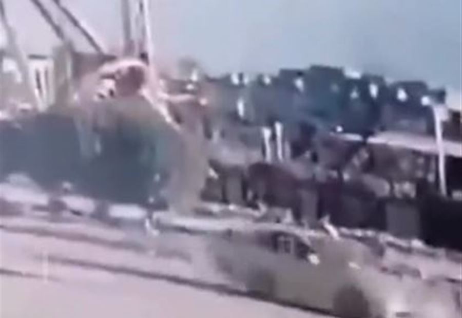 مشهدٌ مُرعب... لحظة سقوط "لعبة الدوامة" في مدينة ملاهي (فيديو)
