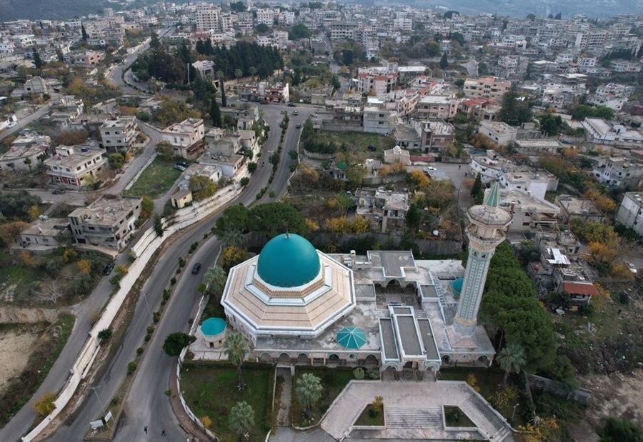 مقبرة جماعية في القرداحة.. واشتباكات عنيفة في محطة بانياس للطاقة