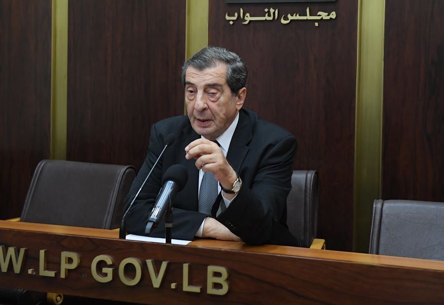 فرزلي: على أمل قيامة لبنان وانتصاره على كل المحن 