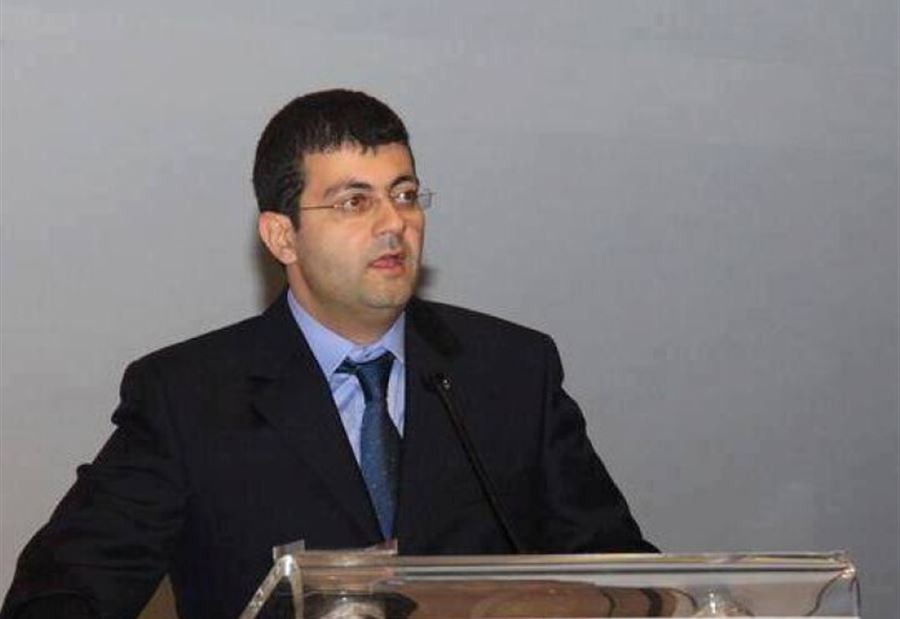 نقيب الصيادلة يدعو وزير العمل "للتوضيح"