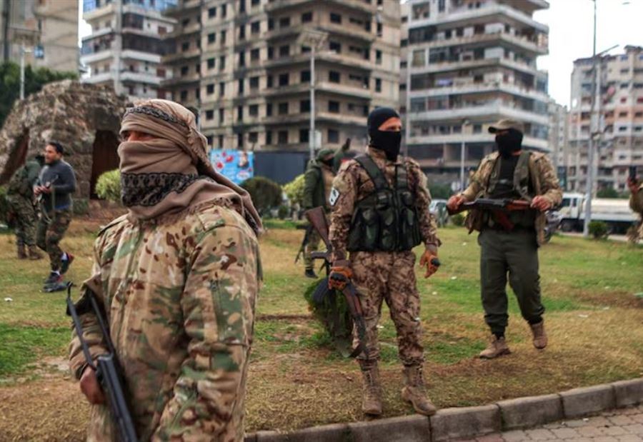 اشتباكات في اللاذقية.. وعودة أحد أبرز قادة "جيش الأسد" إلى الواجهة