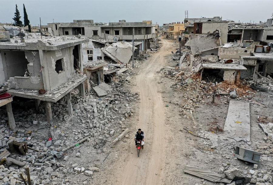 بعد فراره من سوريا... "حفّار القبور" يدلي بشهادته عن المقابر الجماعية! 