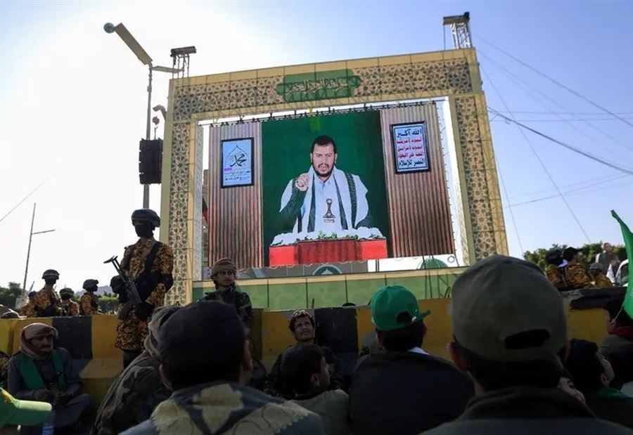 بعد خطاب الحوثي... ردٌّ عنيف بسبع غارات على اليمن!