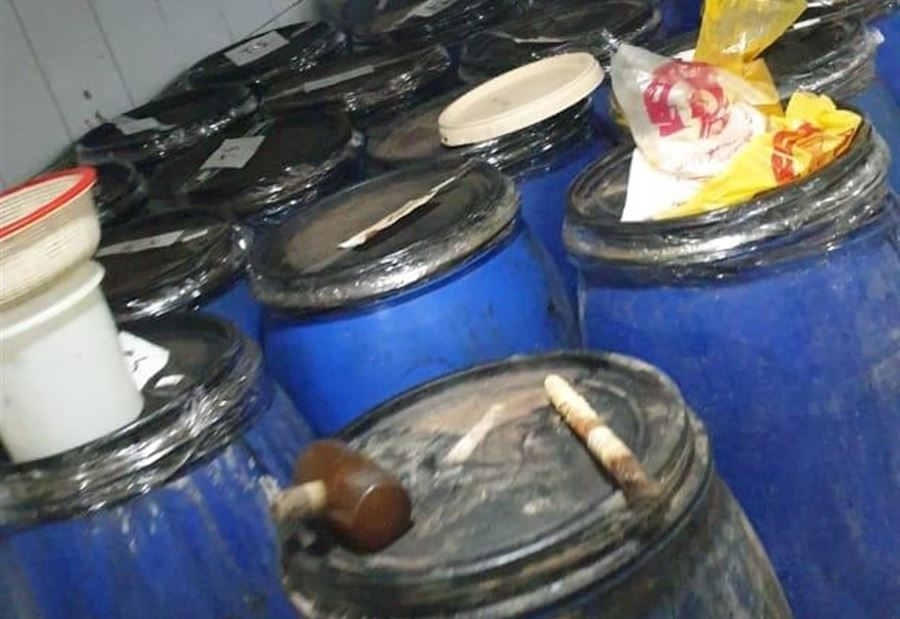 طريق الجديدة... دهمُ مستودع لـ الزيوت غير مُطابق للمواصفات