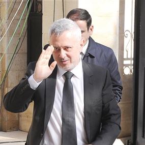 لا لقاءات ثنائية لهولاند مع رؤساء الأحزاب