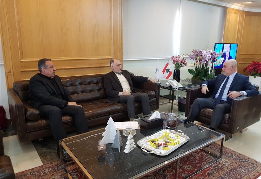 فنيانوس عرض وفنيش الاوضاع والتقى أبو الحسن وزوارا