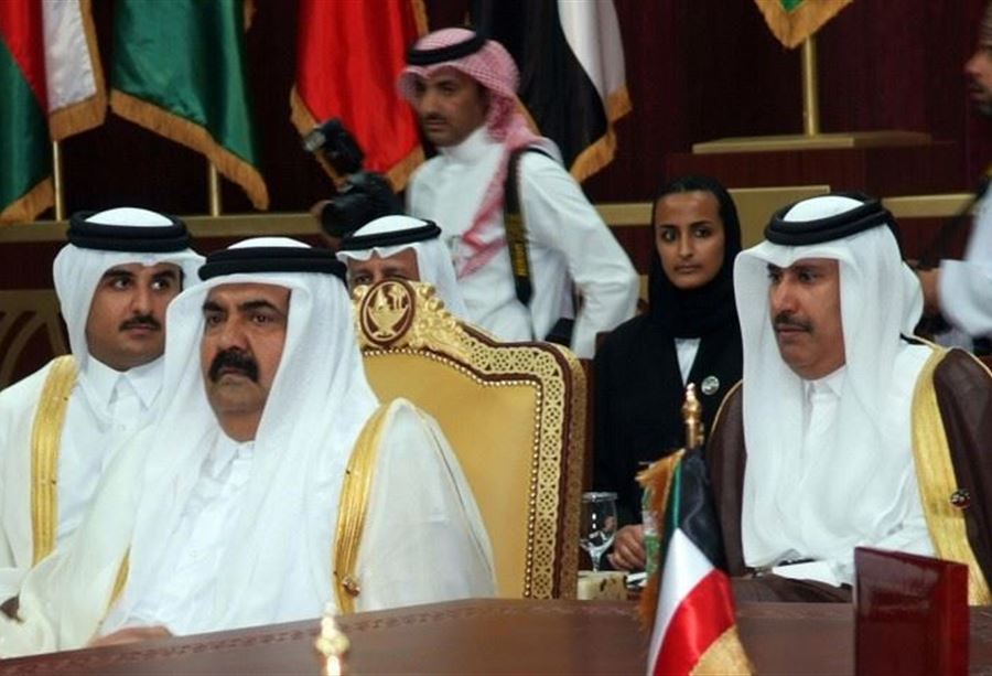 حمد بن جاسم يثير التكهنات بعد تقارير"الإنقلاب" في قطر