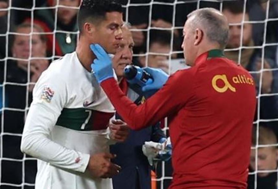 رونالدو يتعرّض لإصابة قوية... (فيديو)