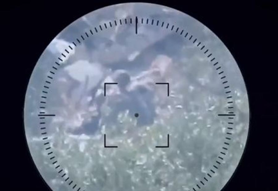 فيديو يوثق لحظة قنص القسام لجندي إسرائيلي في غزة! فيديو يوثق لحظة قنص القسام لجندي إسرائيلي في غزة!