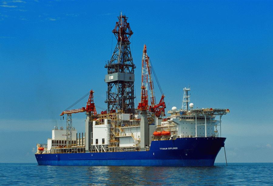 بالصور: سفينة الحفر "Tungsten explorer" وصلت إلى المياه اللبنانية