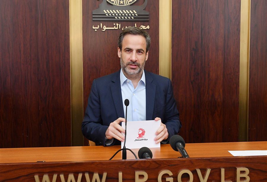 "كفى طعناً بالدستور"... معوض: لذلك نعترض على التشريع!