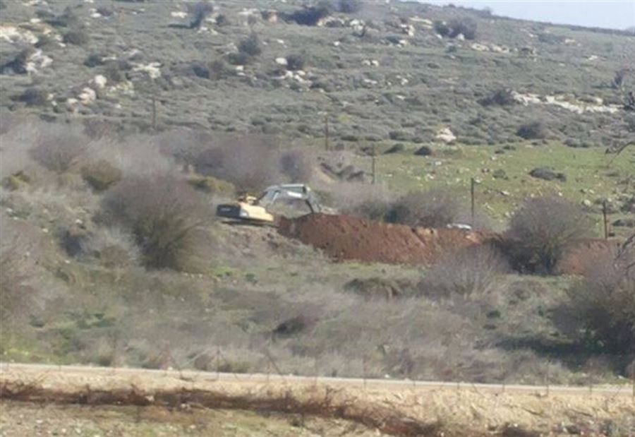 الغام اسرائيلية تسبب حريق على الحدود اللبنانية - الفلسطينية
